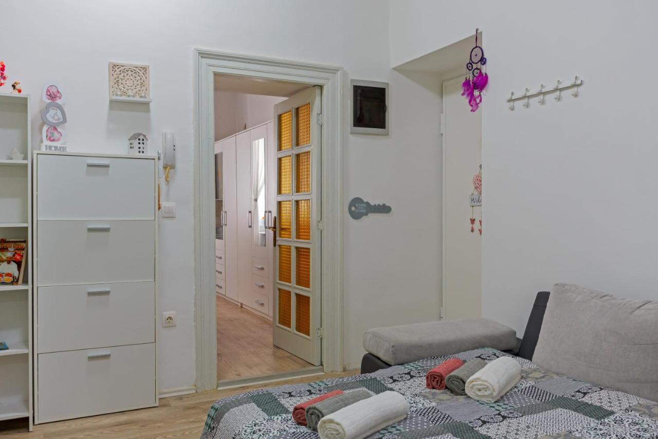 Rich Apartment Pula Exterior photo