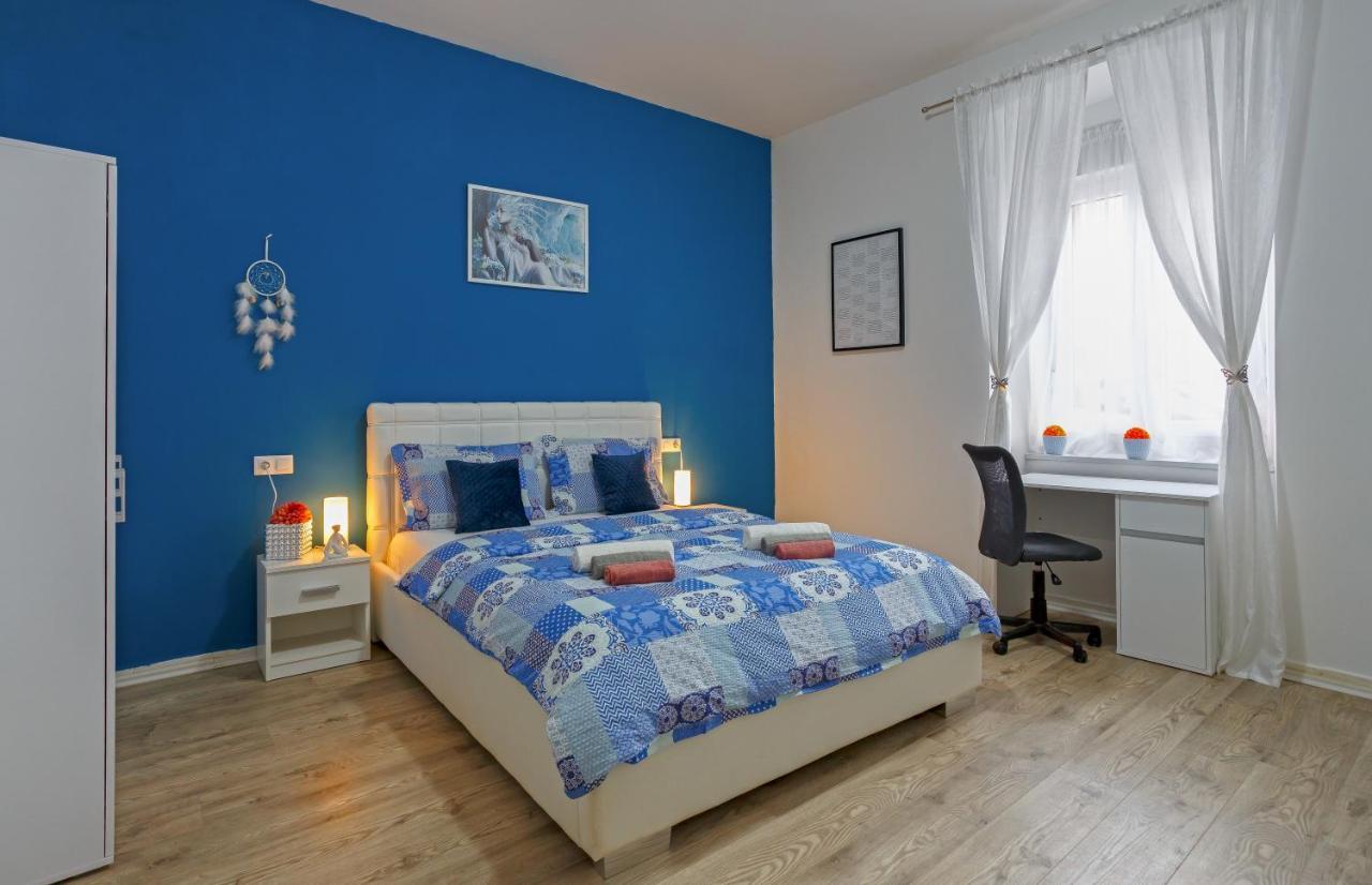 Rich Apartment Pula Exterior photo